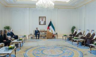 سمو ولي العهد يسقبل وزير الشؤون الخارجية والأوروبية في سلوفاكيا