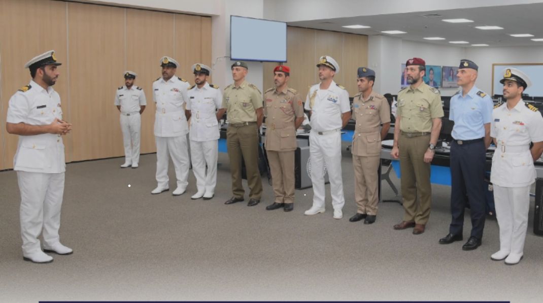 نائب رئيس العلاقات الدولية بجمهورية إيطاليا يزور مركز الأمن البحري