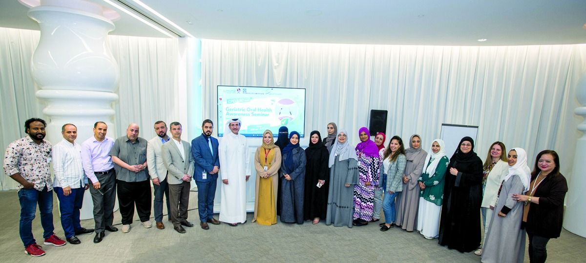 ندوة توعوية حول العناية  بصحة فم كبار السن