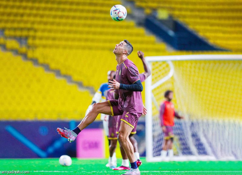 جارسيا يستعد ساعة