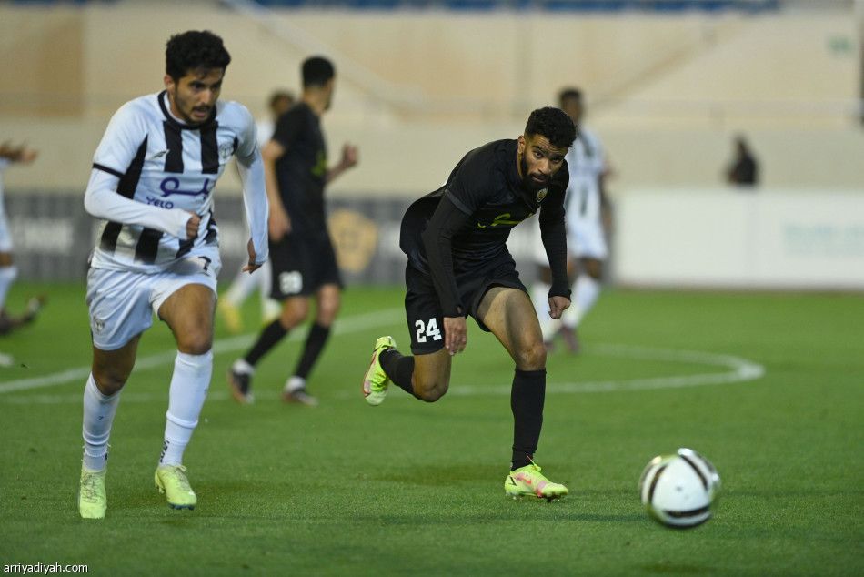 دوري يلو.. هجر يكسب الساحل بثنائية أدريانو