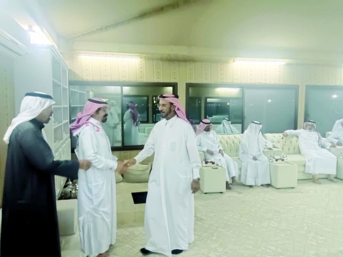 مجلس «شمر» كامل العدد في أول رمضان دون «كورونا»