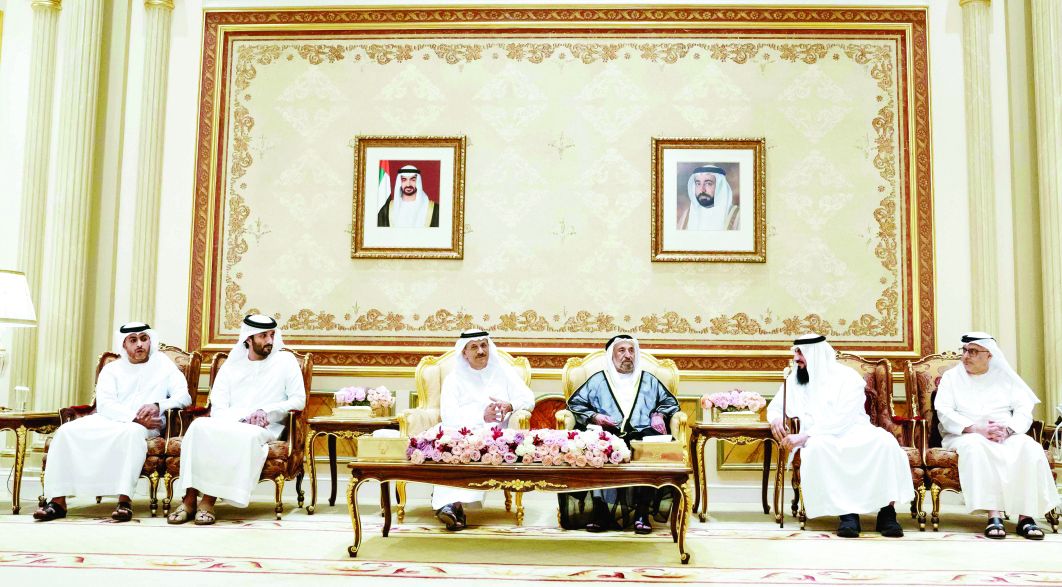 الحكام يواصلون استقبال المهنئين برمضان