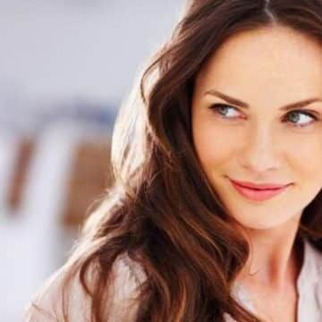 بديل الكيراتين.. 6 وصفات طبيعية لفرد الشعر المجعد والخشن في المنزل.. سيصبح لامعاً وناعماً كالحرير