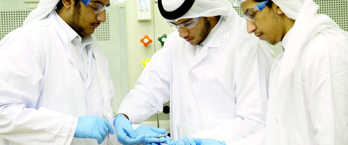 العلماء الشباب يطلق برنامج حل المشكلات