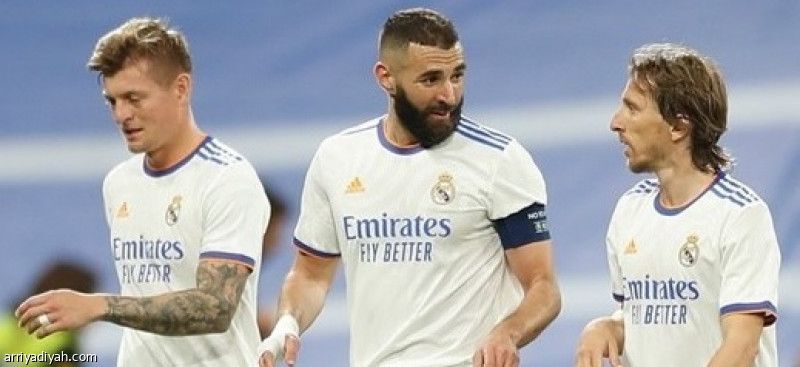 أنشيلوتي: بنزيما ومودريتش وكروس لن يغادروا مدريد