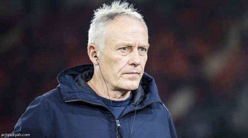 سترايتش يحذر اللاعبين