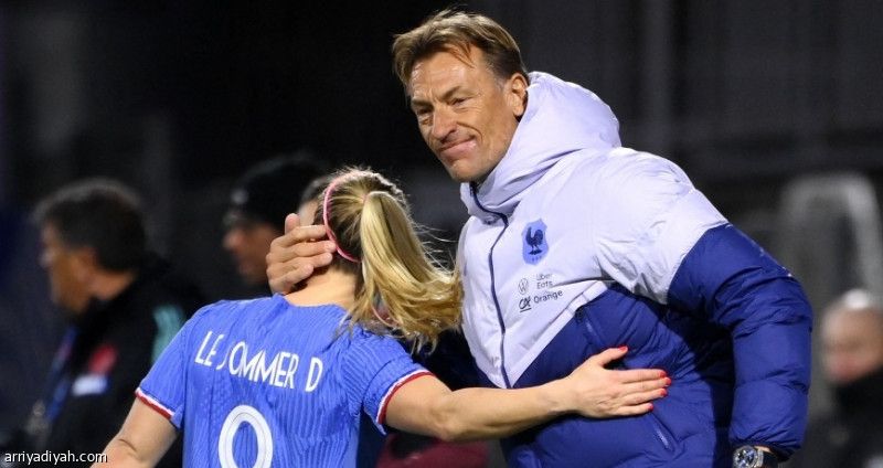 رينارد ينطلق مع سيدات فرنسا بخماسية كولومبيا