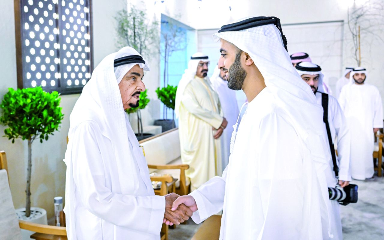 الحكام يواصلون استقبال المهنئين برمضان