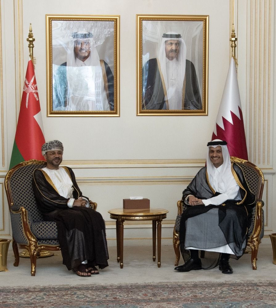  رئيس مجلس الوزراء وزير الخارجية يلتقي وزير الخارجية العماني