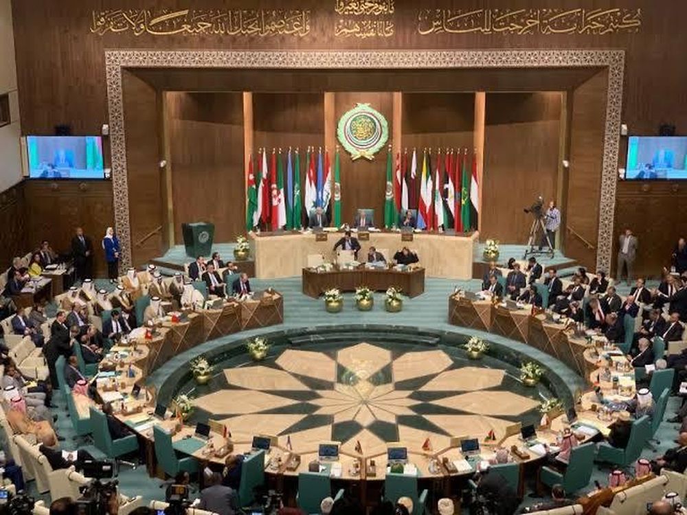 البرلمان العربي يثمن جهود سلطنة عمان لتهدئة الأوضاع في اليمن