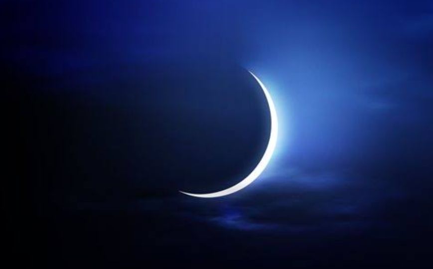 مركز الفلك الدولي: رؤية هلال شوال صعبة الخميس .. والجمعة العيد فلكيا