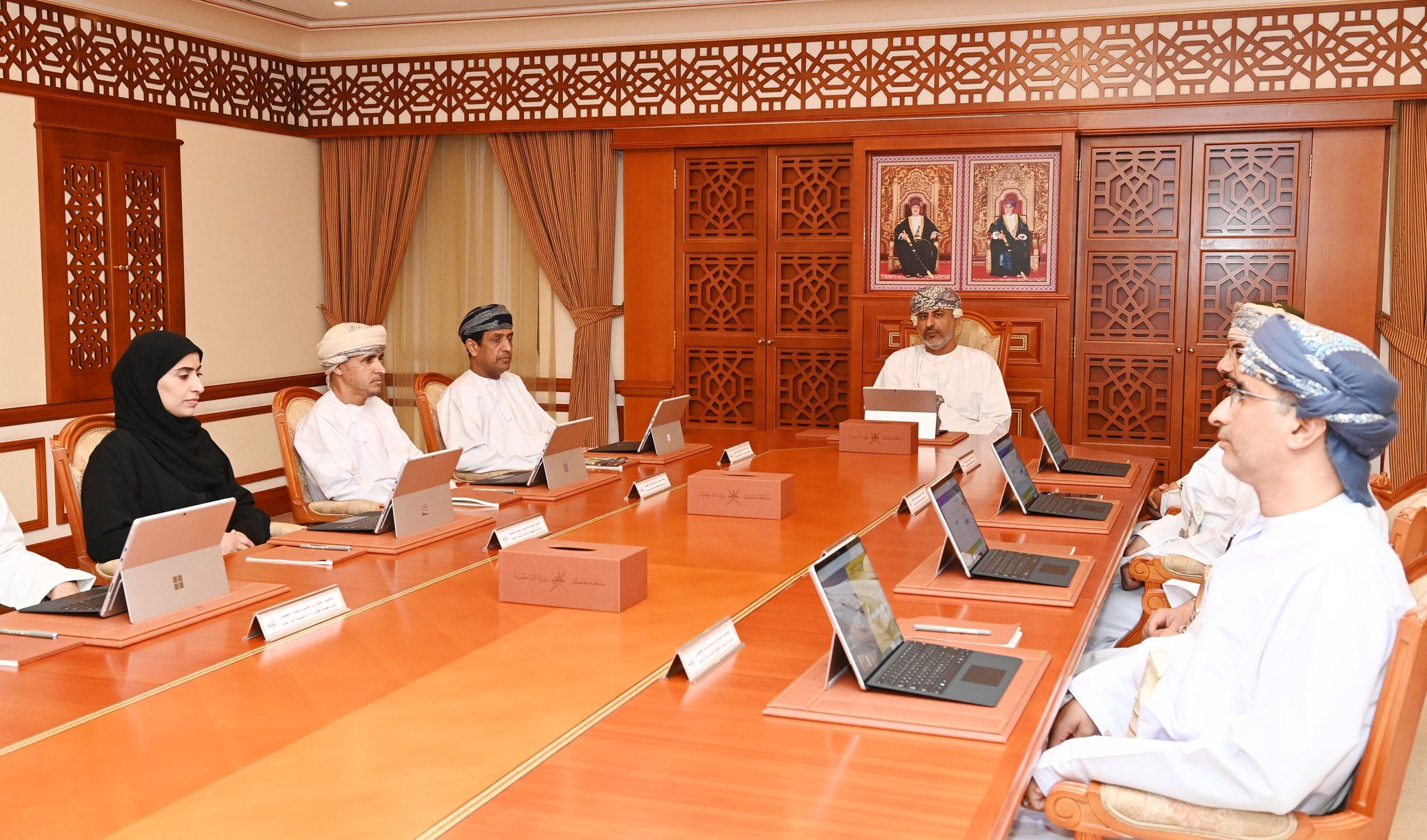 اللجنة الرئيسية لانتخابات أعضاء مجلس الشورى تناقش عددًا من الموضوعات
