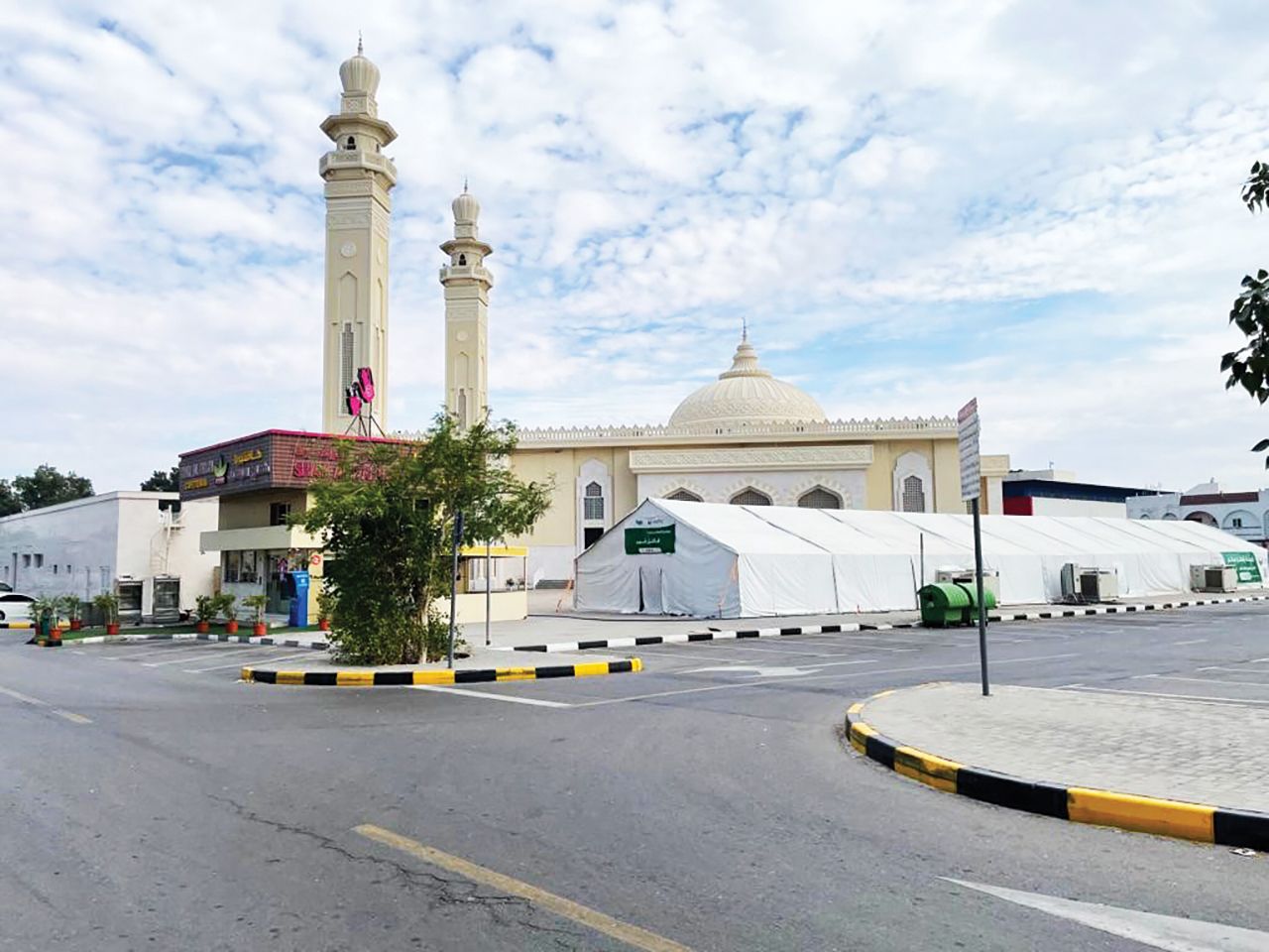 «كهرباء الشارقة» توصل التيار الكهربائي لـ 27 خيمة رمضانية