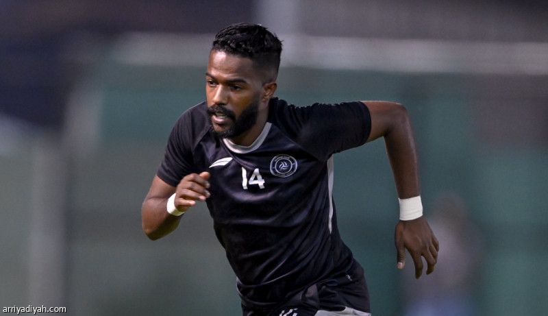 «تسوية» تنهي مشوار العابد مع الشباب