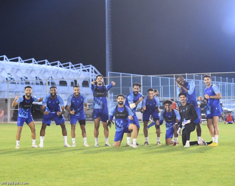 الفتح.. دونيس يخضع اللاعبين لاختبارات قياس