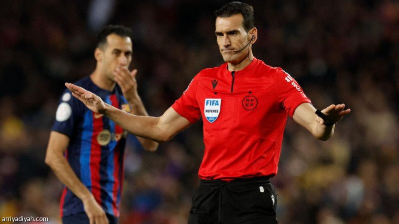 قضاة ملاعب إسبانيا يطلبون «الاحترام»