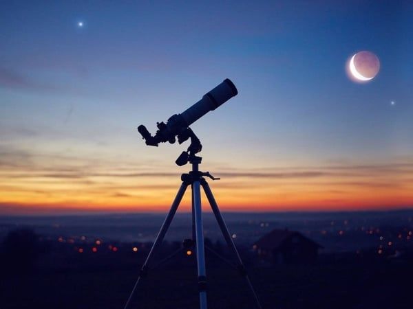 أول دولة تعلن رسمياً أن السبت القادم أول أيام عيد الفطر