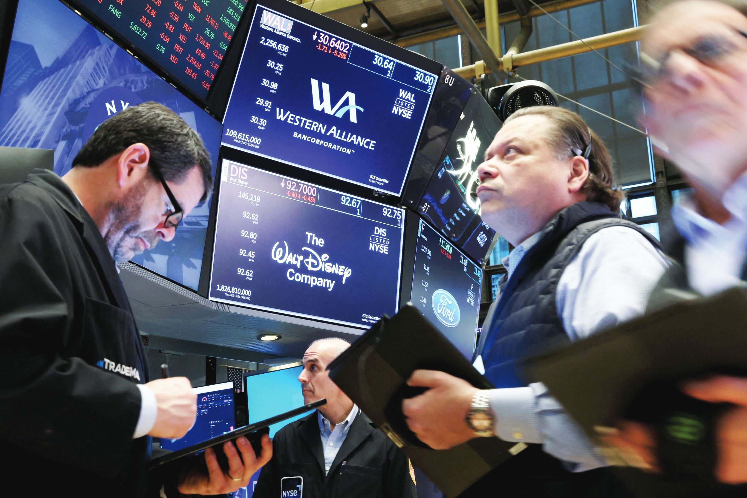 نتائج مخيبة تضغط على الأسهم الأوروبية والأمريكية