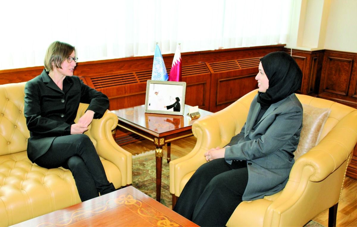 اجتماع لبحث الشراكة الوثيقة مع الصليب الأحمر