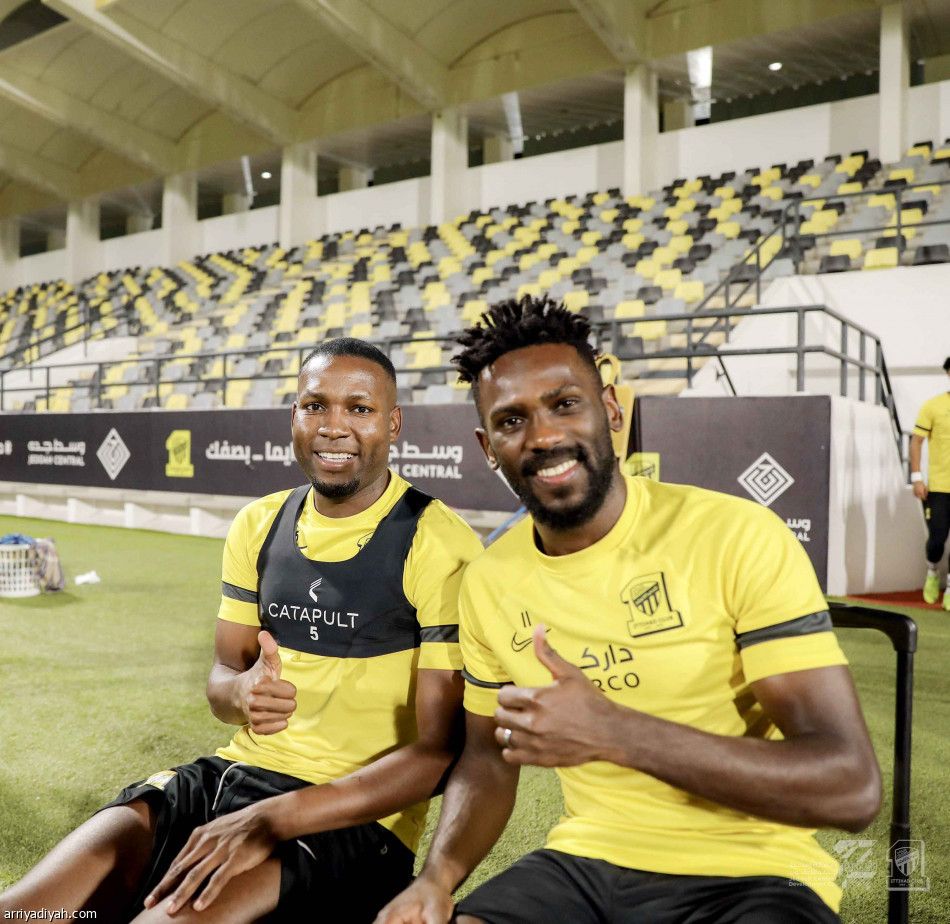 اليوم.. سانتو يحدد المنفذين الخمسة