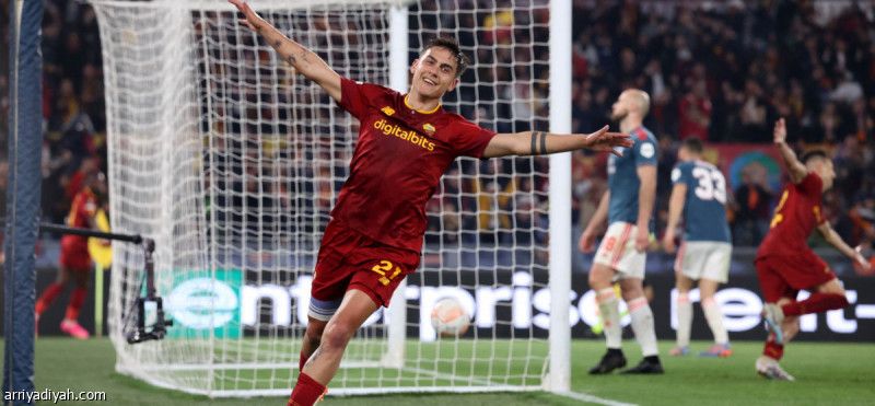 روما يكتسح فينورد برباعية