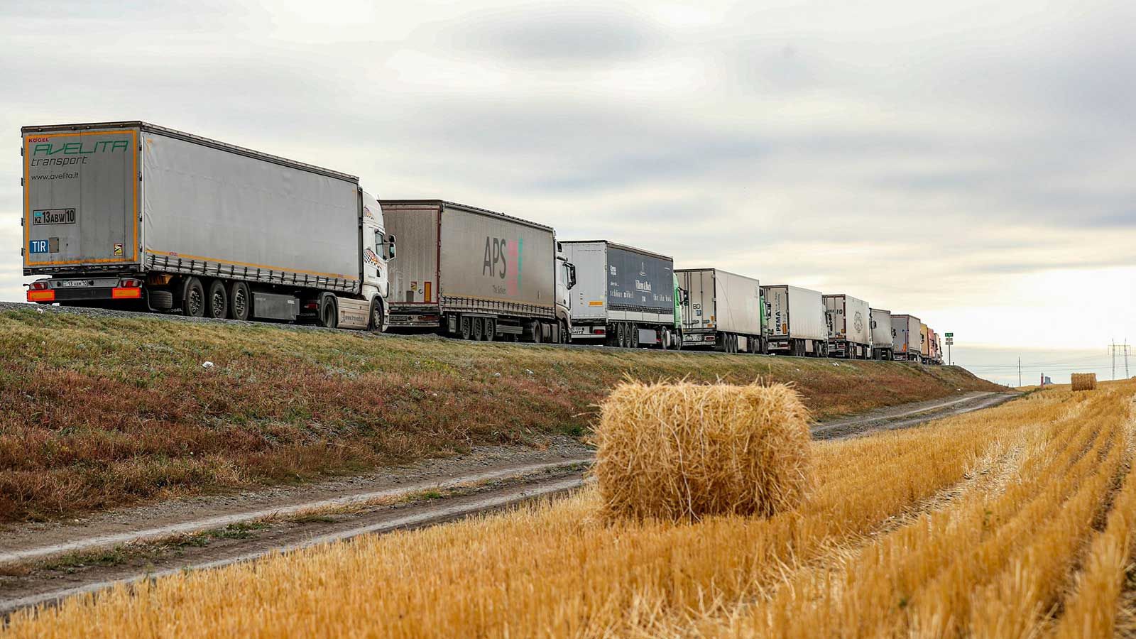 اقتراح أوروبي قيد الدراسة بحظر مرور البضائع عبر روسيا