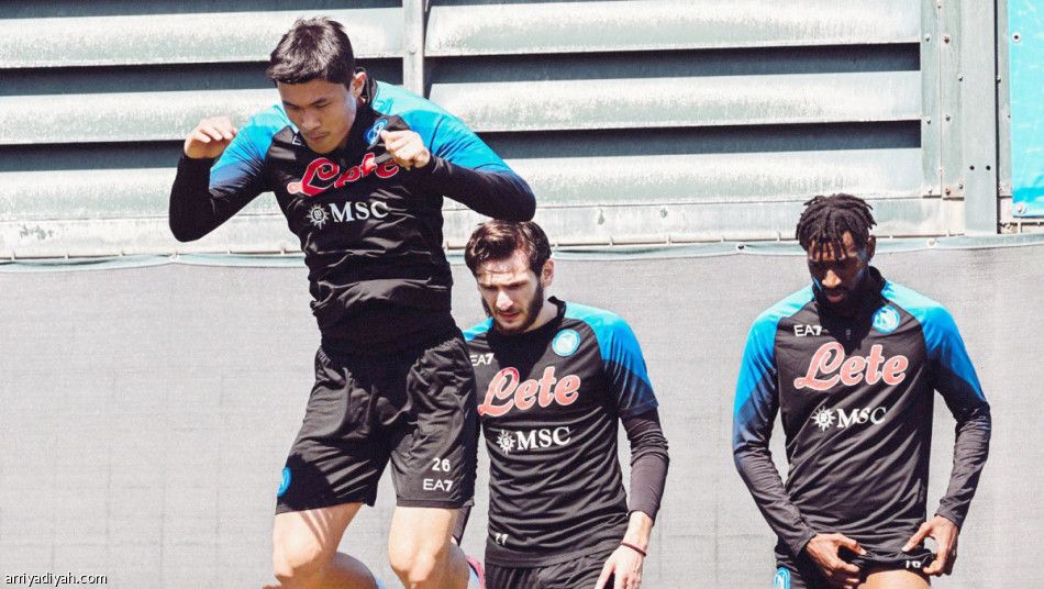 نابولي.. خطوة جديدة
