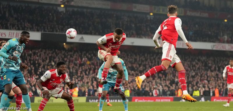 أرسنال يقتنص تعادلا صعبا مع ساوثهامبتون