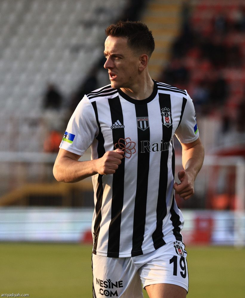 أبو بكر يقرب بشكتاش من الصدارة