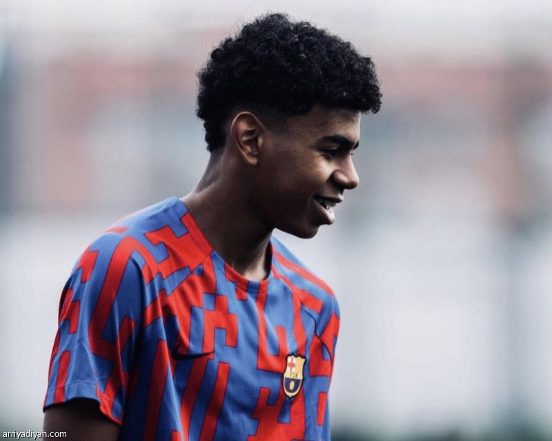 يامال يدخل التاريخ