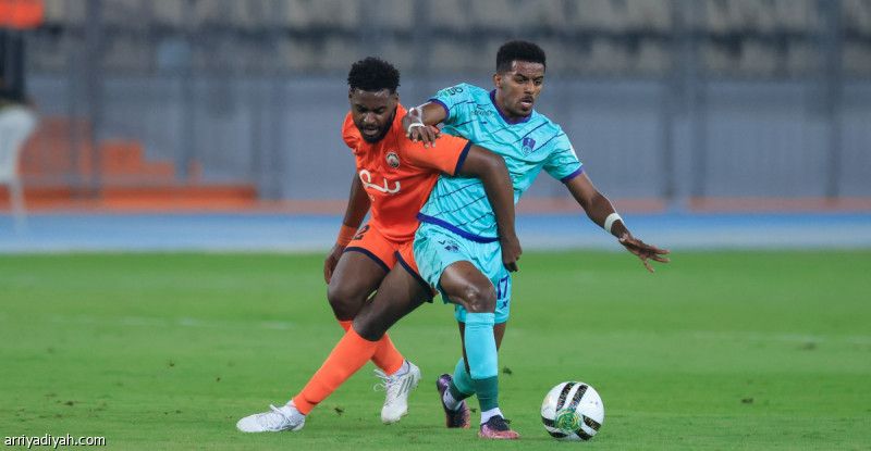 غدا.. الأهلي يدافع عن الصدارة أمام الساحل
