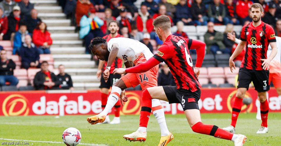 وستهام يتجاوز بورنموث