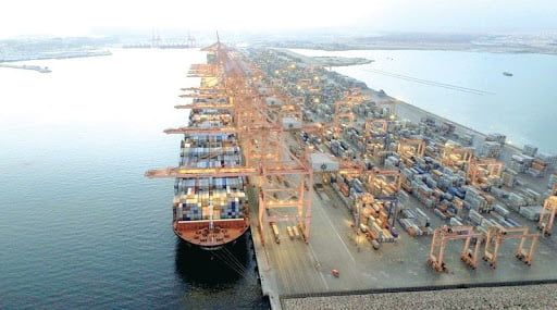 الموانىء البحرية العمانية تُشكل زيادة ملموسة في حجم المناولة والتبادل التجاري