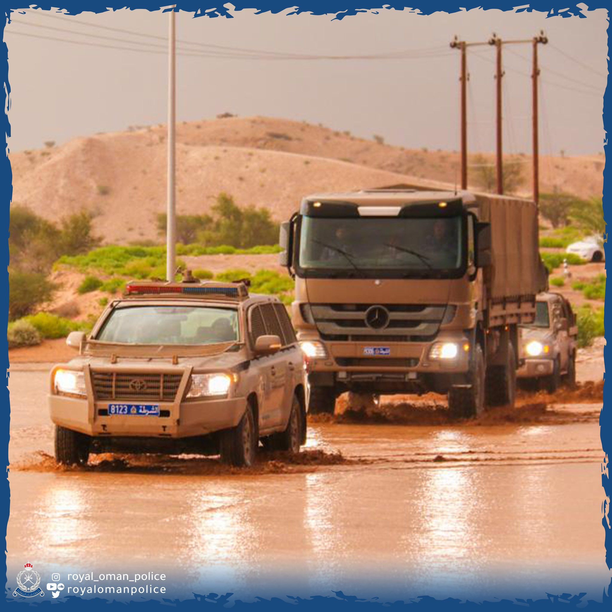 بالصور .. جهود شرطة عمان السلطانية للمتأثرين جراء الأمطار