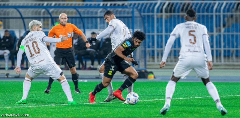 الشباب.. بين الاتحاد وفارق الـ6 نقاط