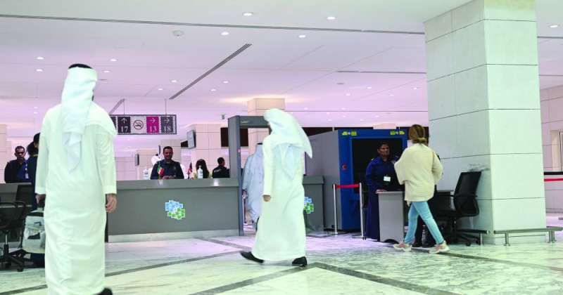 حركة خفيفة لدوام الموظفين في مجمع الوزارات (تصوير نايف العقلة)