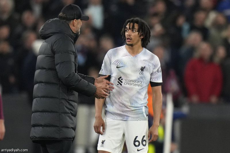 أرنولد: موسم ليفربول غريب