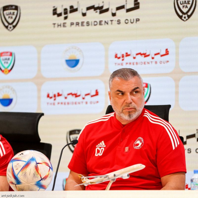 مشكلة صحية تهدد كوزمين بالاعتزال
