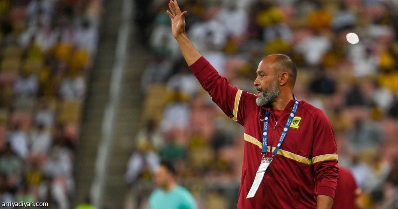 سانتو: المباراة مثيرة.. وتصرف زكريا محبط