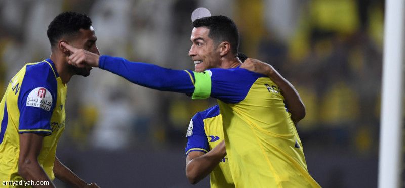 النصر يبقي حظوظه برباعية الرائد