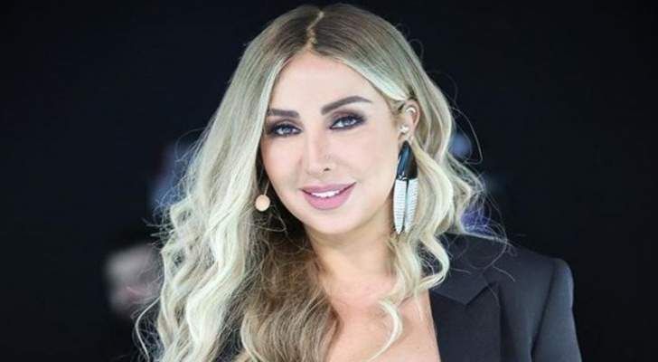 جويل ماردينيان تثير الجدل .. جلسة تصوير بـ جامبسوت شفاف !؟