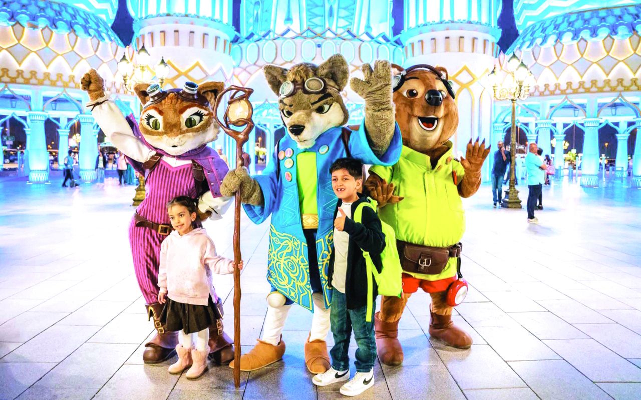 القرية العالمية .. برنامج حافل في آخر عطلة نهاية أسبوع