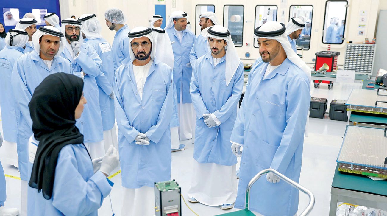محمد بن زايد: أسبوع تاريخي لقطاع الفضاء الإماراتي