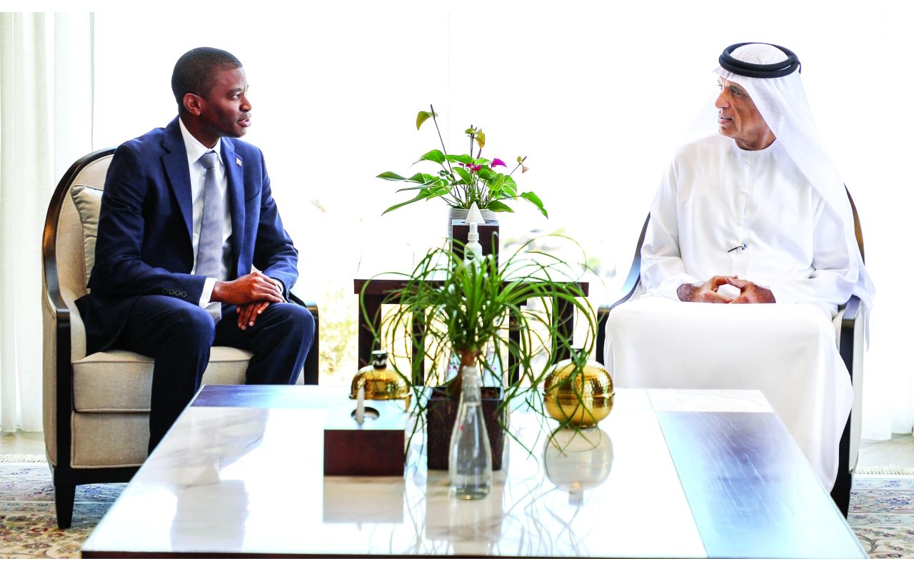 حاكم رأس الخيمة ورئيس وزراء غرينادا يبحثان القضايا المشتركة