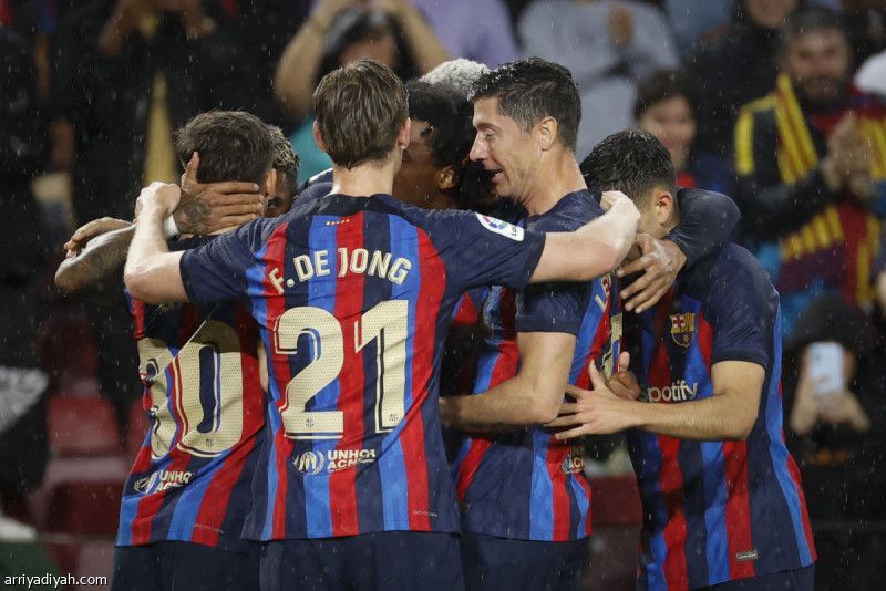 برشلونة يضرب بيتيس برباعية.. ويقترب من اللقب