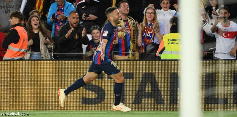 ألبا يهدي برشلونة نقاط أوساسونا
