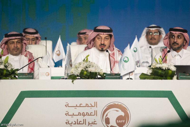 بعد تزكيته.. رئيس اتحاد القدم لـ «الرياضية»: نفاوض مدربا مشغولا بالدوري
