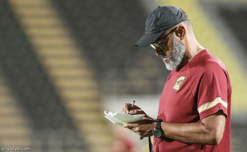 سانتو يبعد الشمراني عن رحلة بريدة