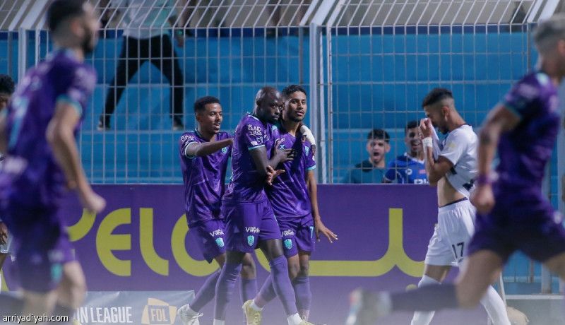 بنقاط هجر.. الأهلي يلامس الصعود